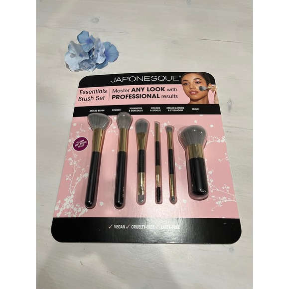 New sealed JAPONESQUE‎ Essentials Brush Set Vegan Cruelty Free - Picture 1 of 2